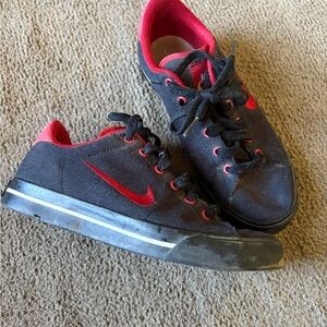 Nike womens Black and Red Sneakers